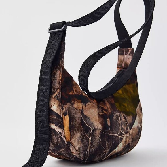 NWT Baggu Medium Crescent Bag - Photo Forest - Picture 1 of 7